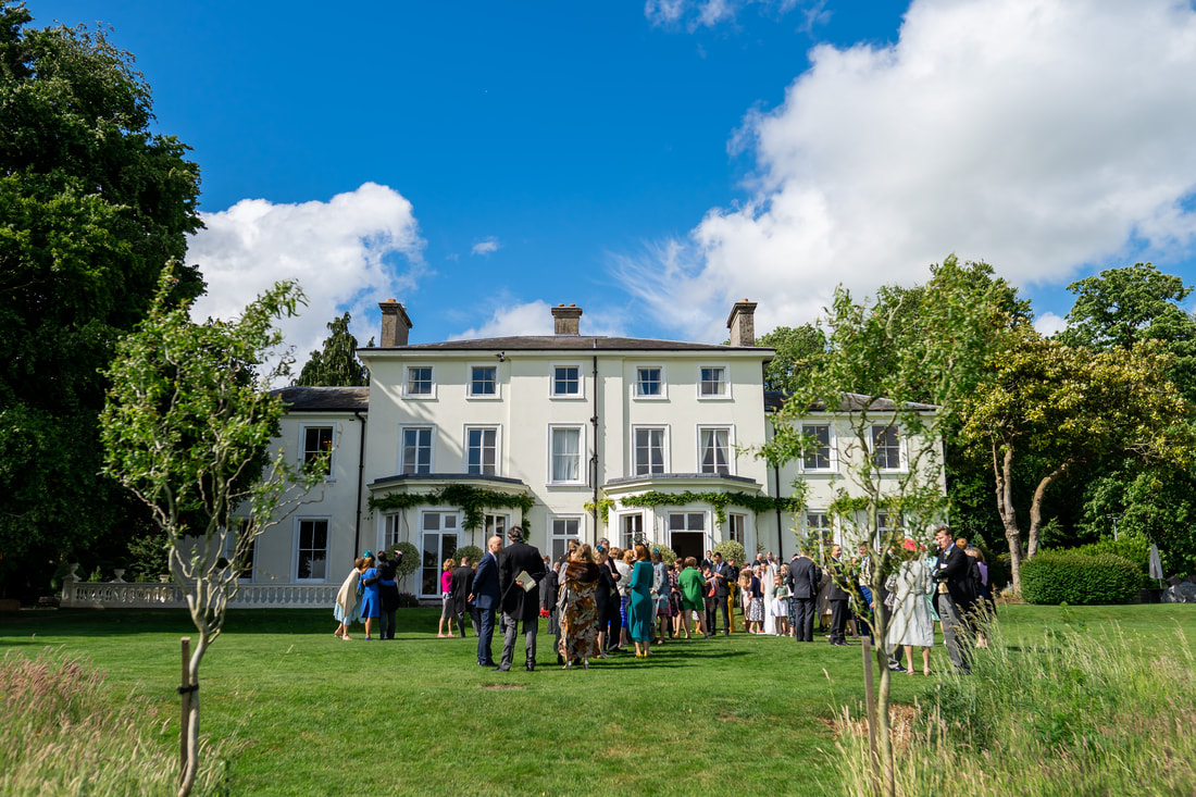 country house wedding venue in hampshire the sun